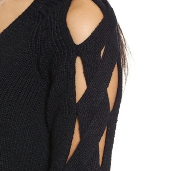 Milly Crisscross open long sleeve V- Neck Sweater M. - Picture 3 of 9